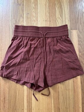 Elastic Drawstring Athletic Shorts in Rust